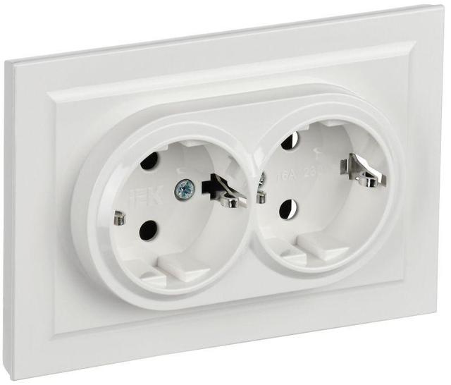 Розетка 2-я с з/к/ш Brite 16А в сб. РСш12-3-БрБ бел. IEK BR-R24-16-K01-F-PRO